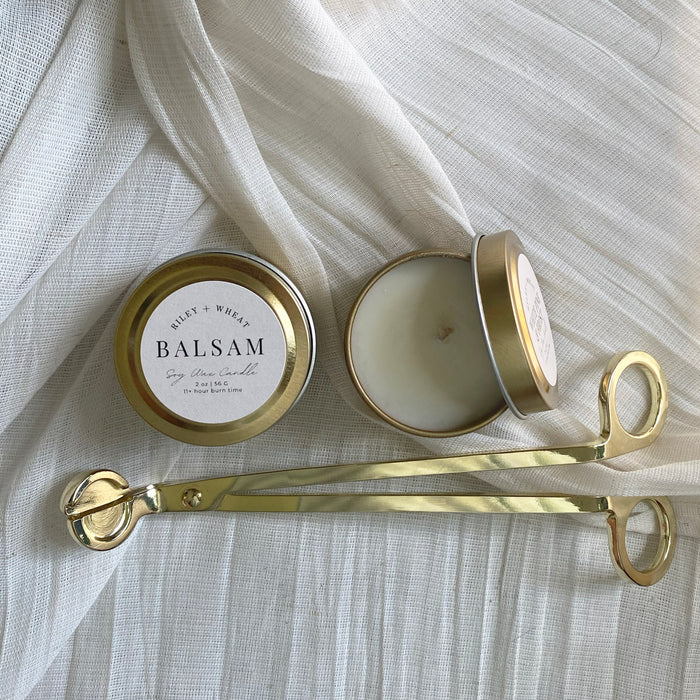 Winter travel tins
